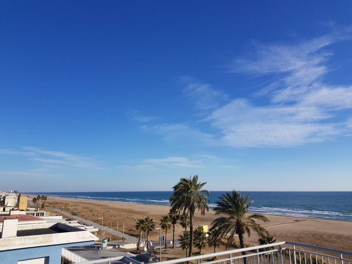 Mogaver Beach Castelldefels Apartment Ngoại thất bức ảnh