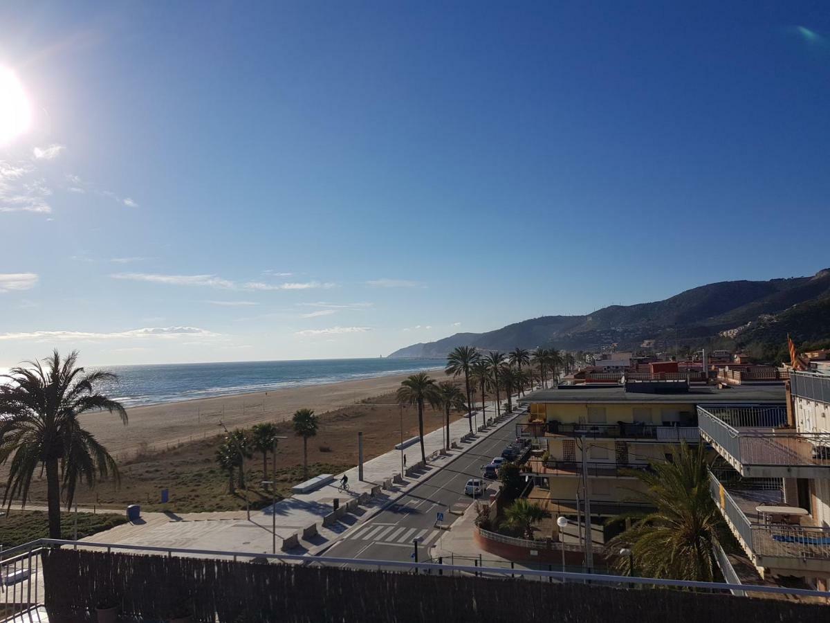 Mogaver Beach Castelldefels Apartment Ngoại thất bức ảnh