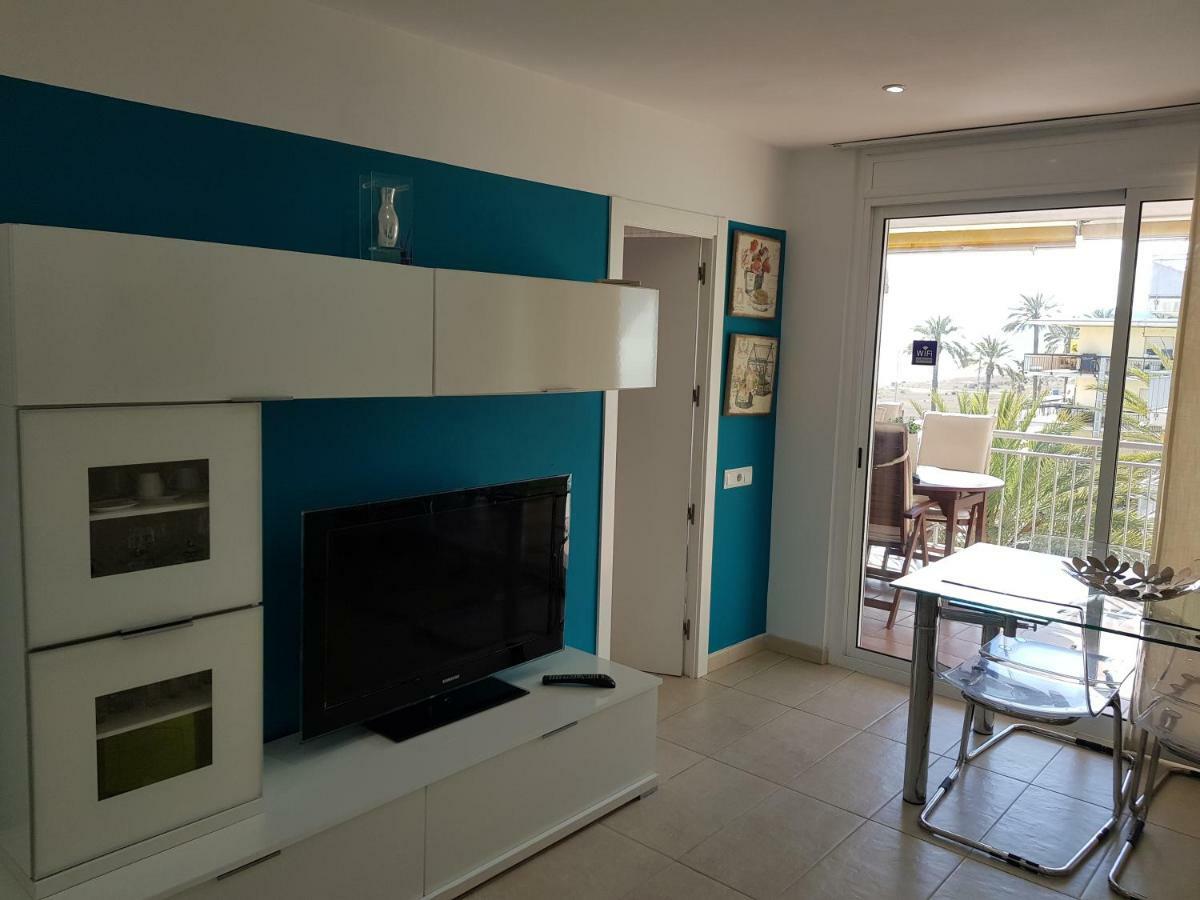 Mogaver Beach Castelldefels Apartment Ngoại thất bức ảnh